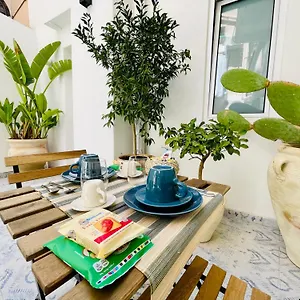 https://butera-apartments-luxury.palermohotels.org