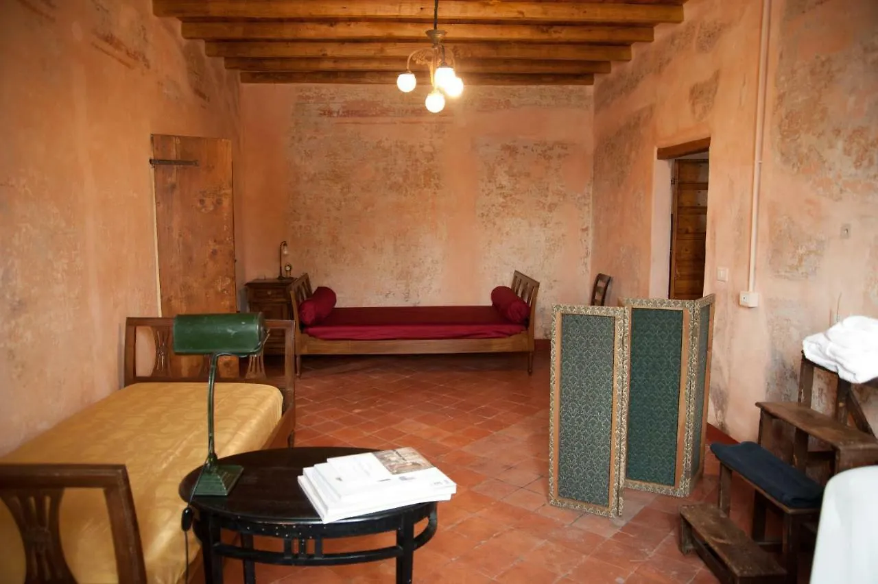 Bed & Breakfast Corte Mantovanella Sant'antonio  Italy